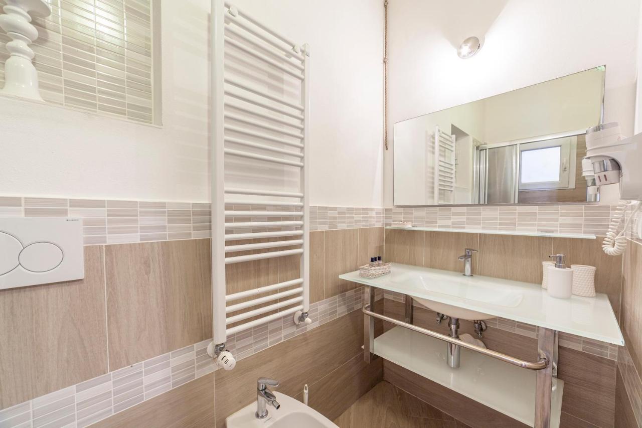 B&B Prima Dell'Elba Piombino Bagian luar foto